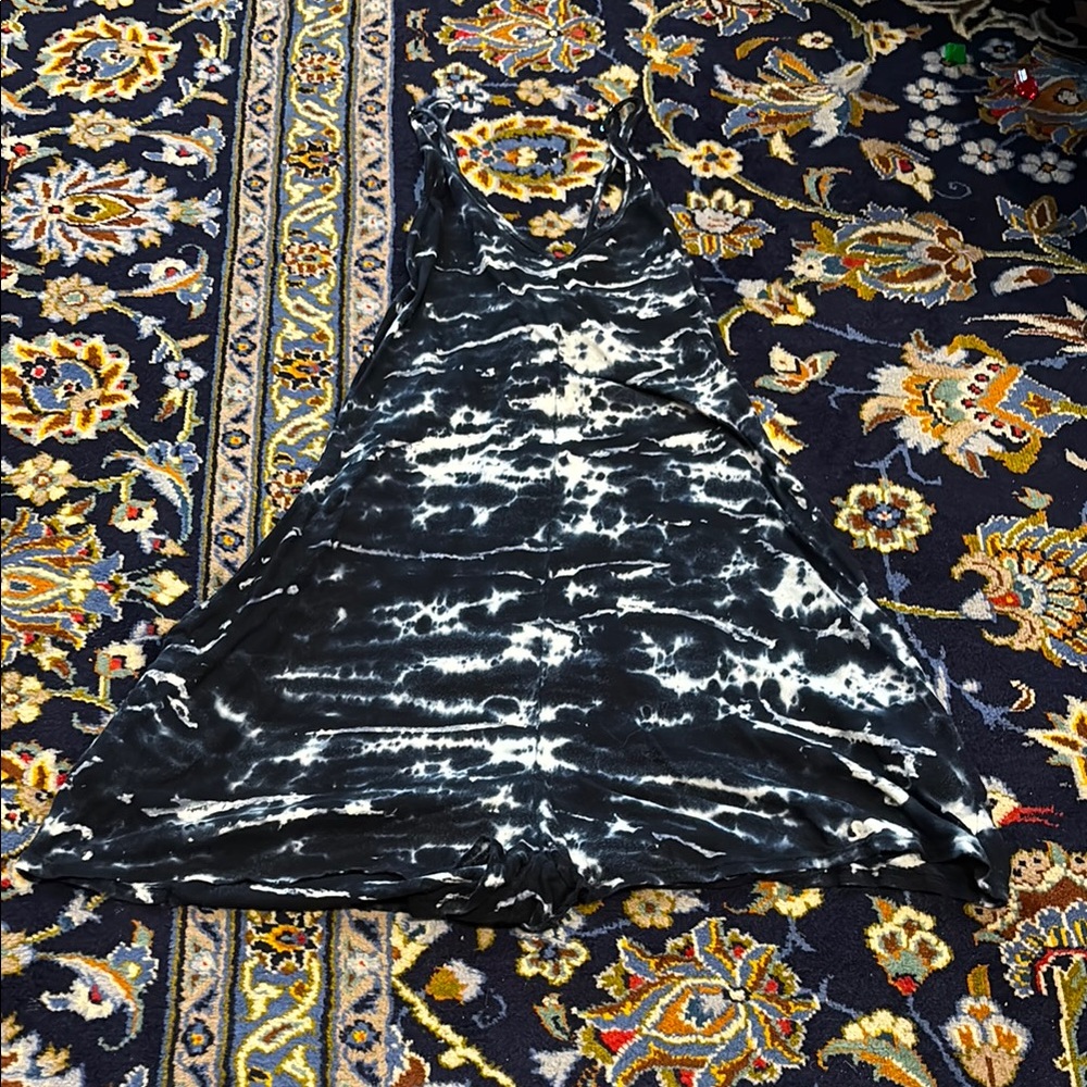 Stylish Black and White Tie-Dye Dress
